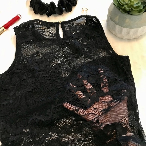 SMALL BLACK LACE BODYSUIT BY DYNAMITE - Picture 11 of 13